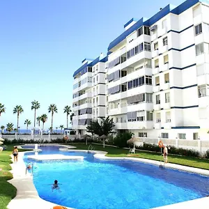 Costamar, Primera Linea De Playa, 3 Dormitorios, 2 Baños, Vistas Al Mar, Internet Wifi Y Garaje, Ideal Parejas Y Familias Benalmádena